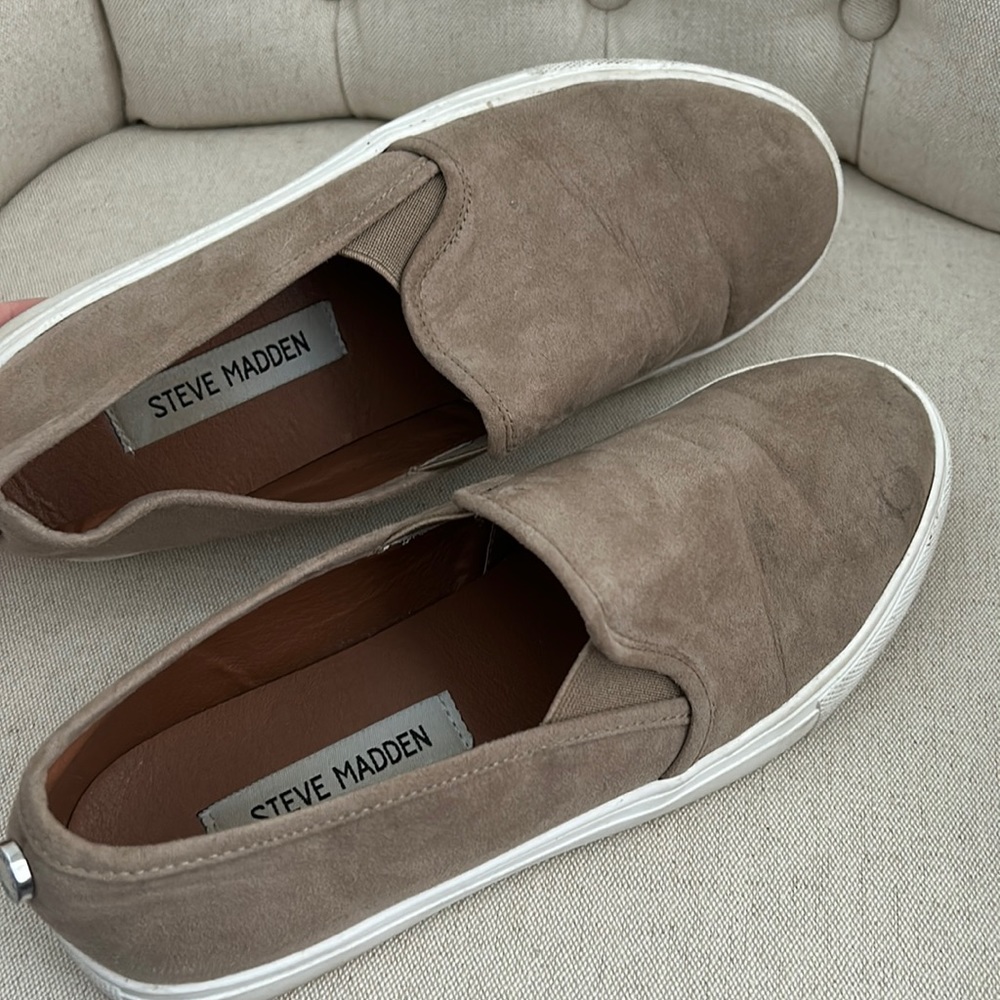 tan/ brown Steve Madden shoes